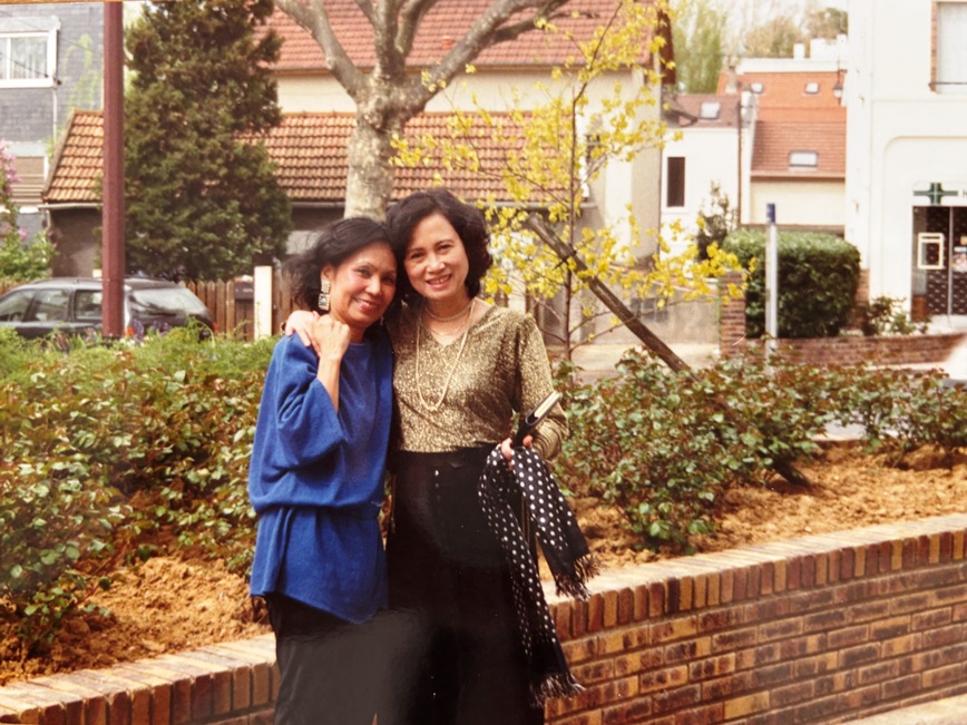 ThuPhong QuynhChi ParisR